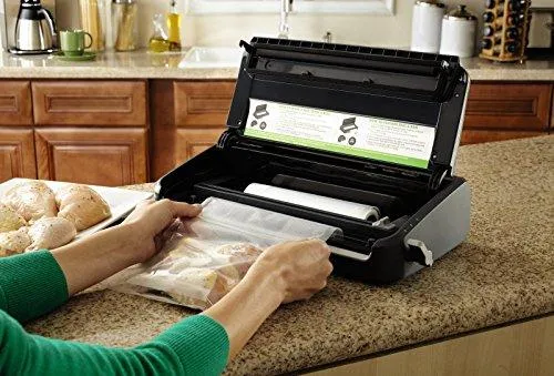 FoodSaver FM2100-000 Vacuum Sealer Machine System with Starter Bags & Rolls | Safety Certified, Black